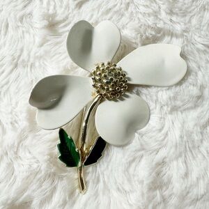 Vintage Sarah Coventry Enamel Dogwood Dogwood Pin